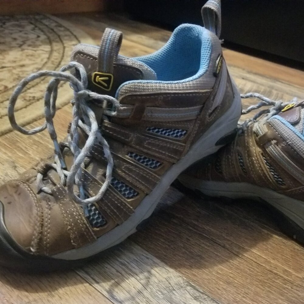 Keen hiking shoes